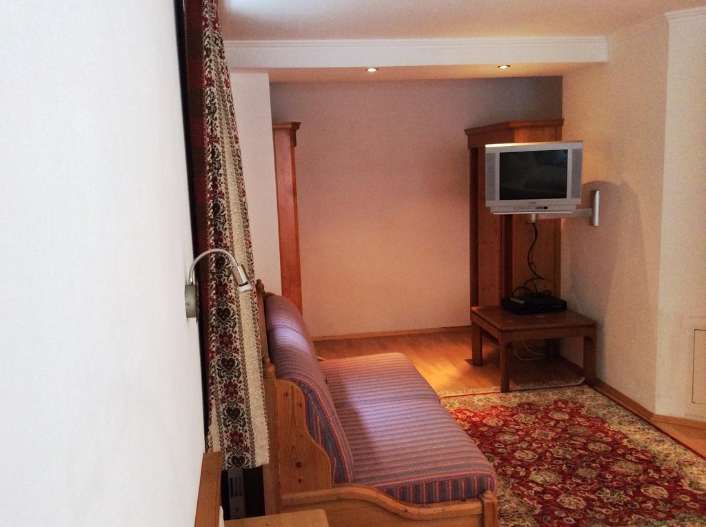 Der Klaushof Apartment Mayrhofen Phòng bức ảnh